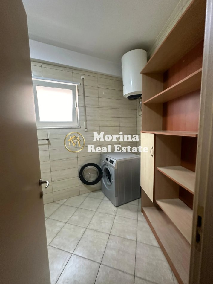 Tirane, jepet me qera apartament 1+1+Ballkon Kati 3, 70 m² 550 € (Pazari i Ri)
