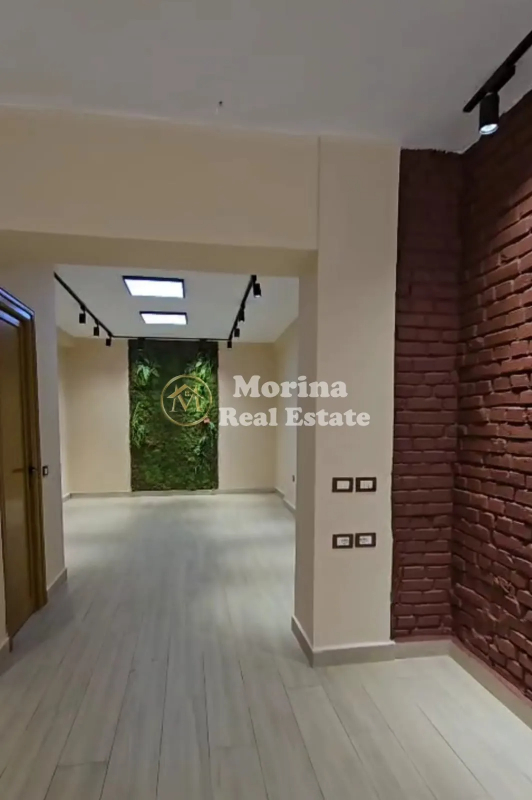 Tirane, jepet me qera ambjent biznesi Kati 1, 67 m² 750 € (Rruga e Kavajes)