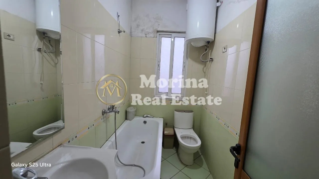 Tirane, jepet me qera apartament 3+1 Kati 2, 130 m² 650 € (Komuna e Parisit)