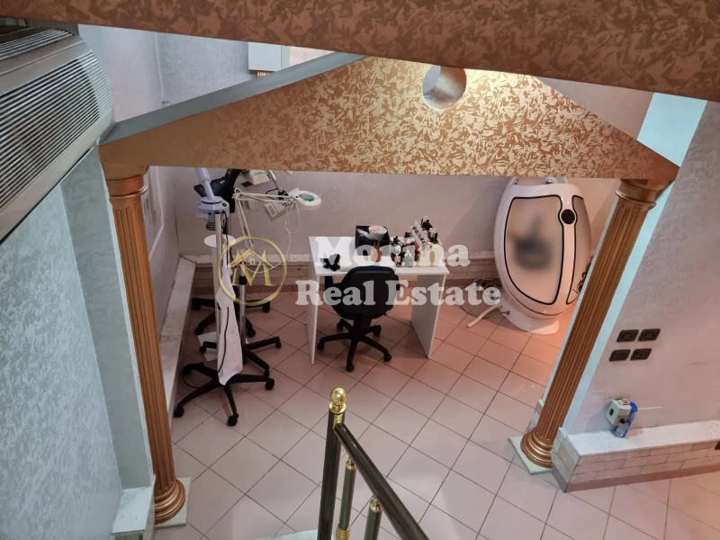 Tirane, jepet me qera ambjent biznesi Kati 1, 130 m² 1.300 € (Rruga e Durresit)