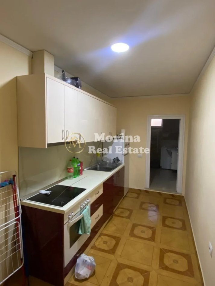 Tirane, jepet me qera apartament 1+1 Kati 3, 65 m² 400 € (Fakulteti i Mjekesise)