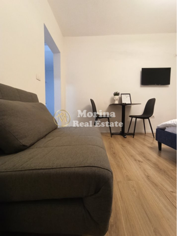 Tirane, jepet me qera apartament Kati 1, 45 m² 400 € (21 Dhjetori- Rruga Muhamet Gjollesha)