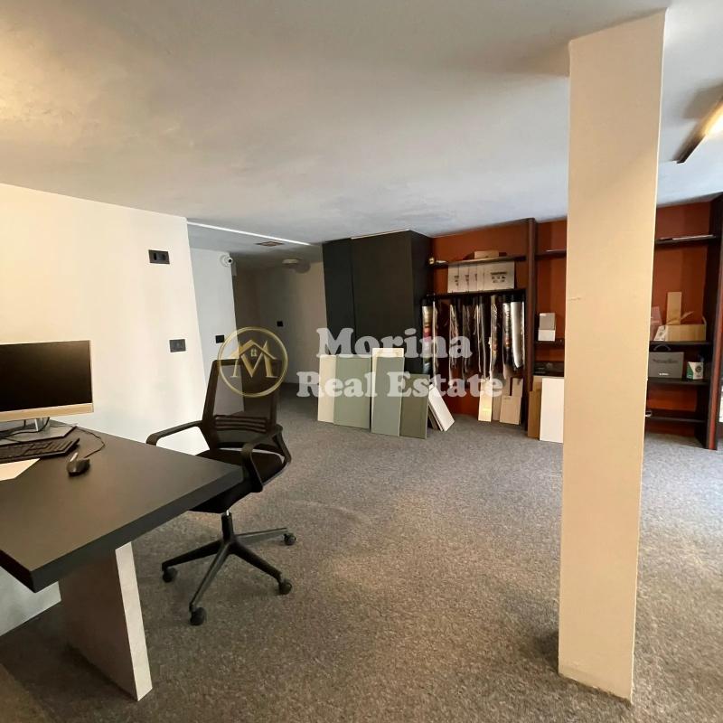 Tirane, jepet me qera ambjent biznesi Kati 1, 80 m² 600 € (Deliorgji)