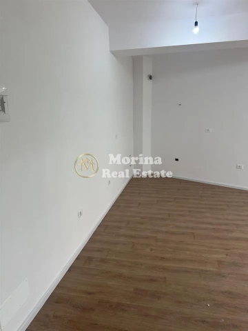 Tirane, jepet me qera apartament 1+1 Kati 3, 60 m² 300 € (Ali Demi)