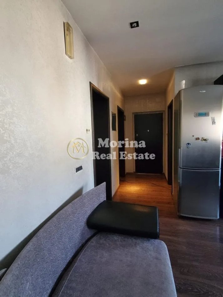 Tirane, jepet me qera apartament 2+1 Kati 4, 75 m² 650 € (Rruga Hoxha Tahsim)