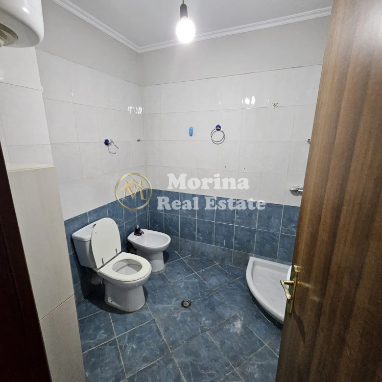 Tirane, jepet me qera apartament 1+1 Kati 11, 100 m² 500 € (Rruga e Kavajes)