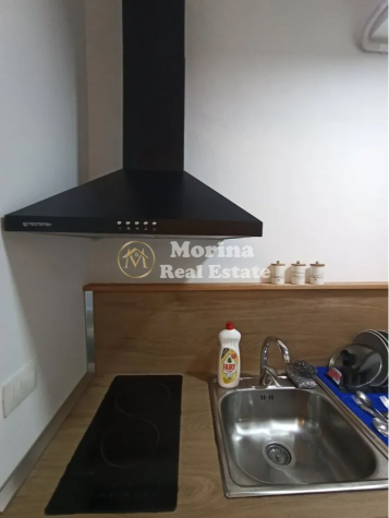 Tirane, jepet me qera apartament Kati 1, 45 m² 400 € (21 Dhjetori- Rruga Muhamet Gjollesha)