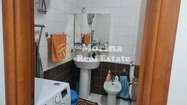 Tirane, jepet me qera apartament Kati 6, 71 m² 400 € (Yzberisht)