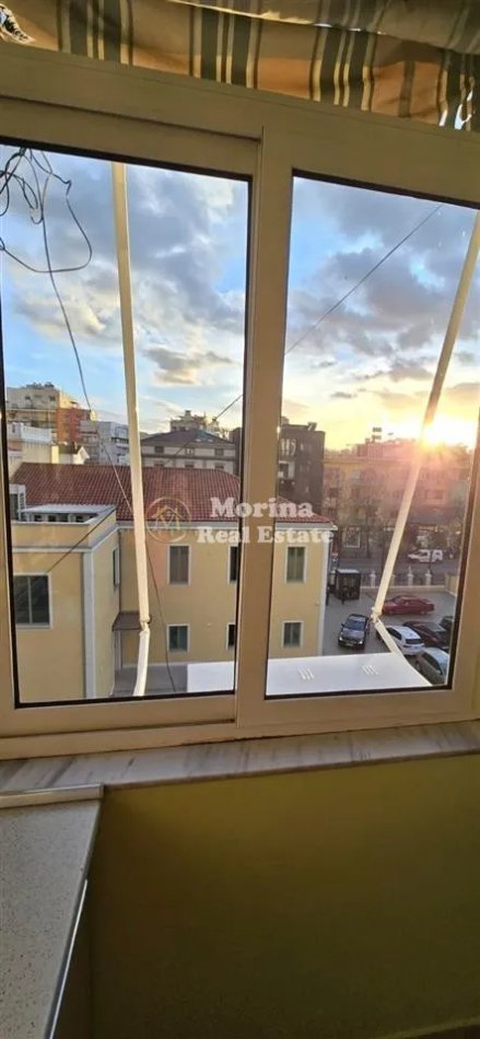 Tirane, jepet me qera apartament 1+1 Kati 4, 65 m² 600 € (Rruga e Durresit)