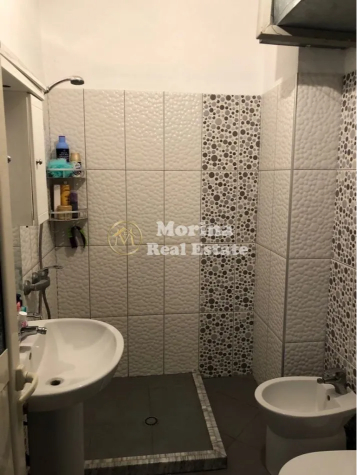 Tirane, jepet me qera apartament 1+1+Ballkon Kati 4, 65 m² 500 € (Selite)
