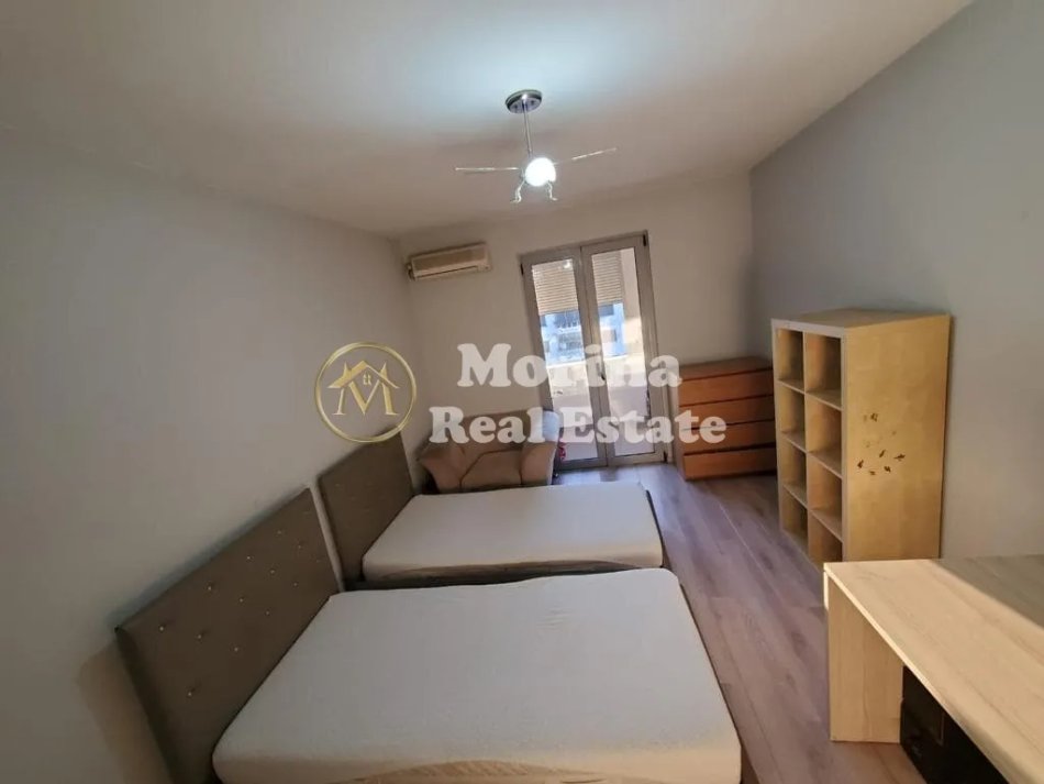 Tirane, jepet me qera apartament 2+1 Kati 4, 75 m² 650 € (Rruga Hoxha Tahsim)