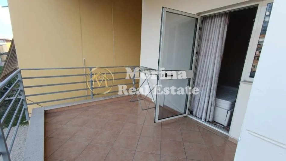 Tirane, jap me qera apartament 1+1 Kati 3, 70 m² 400 € (Rruga Bardhyl-Kryqezimi i Cajupit)