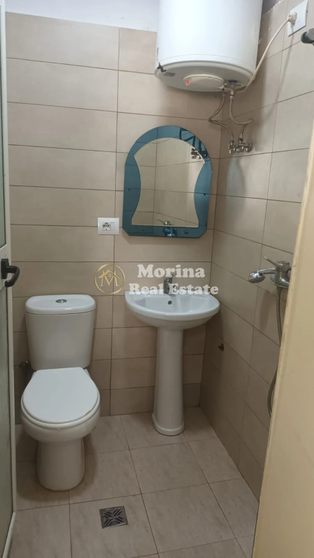 Tirane, jepet me qera apartament 1+1 Kati 1, 30 m² 350 € (21 Dhjetori)
