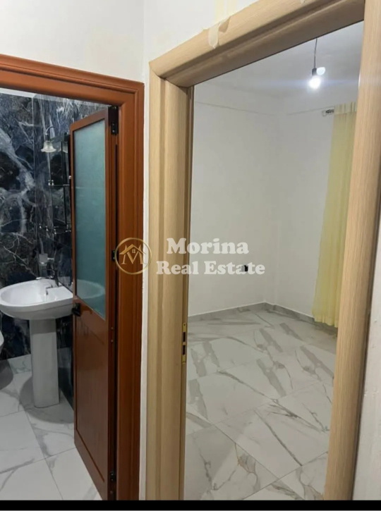 Tirane, jepet me qera apartament 1+1 Kati 1, 65 m² 300 € (Allias)
