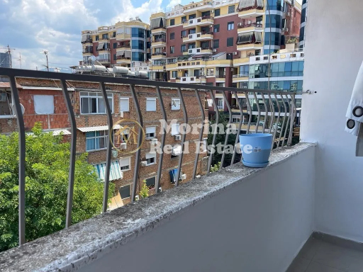 Tirane, jepet me qera apartament 2+1 Kati 5, 100 m² 480 € (21 Dhjetori)