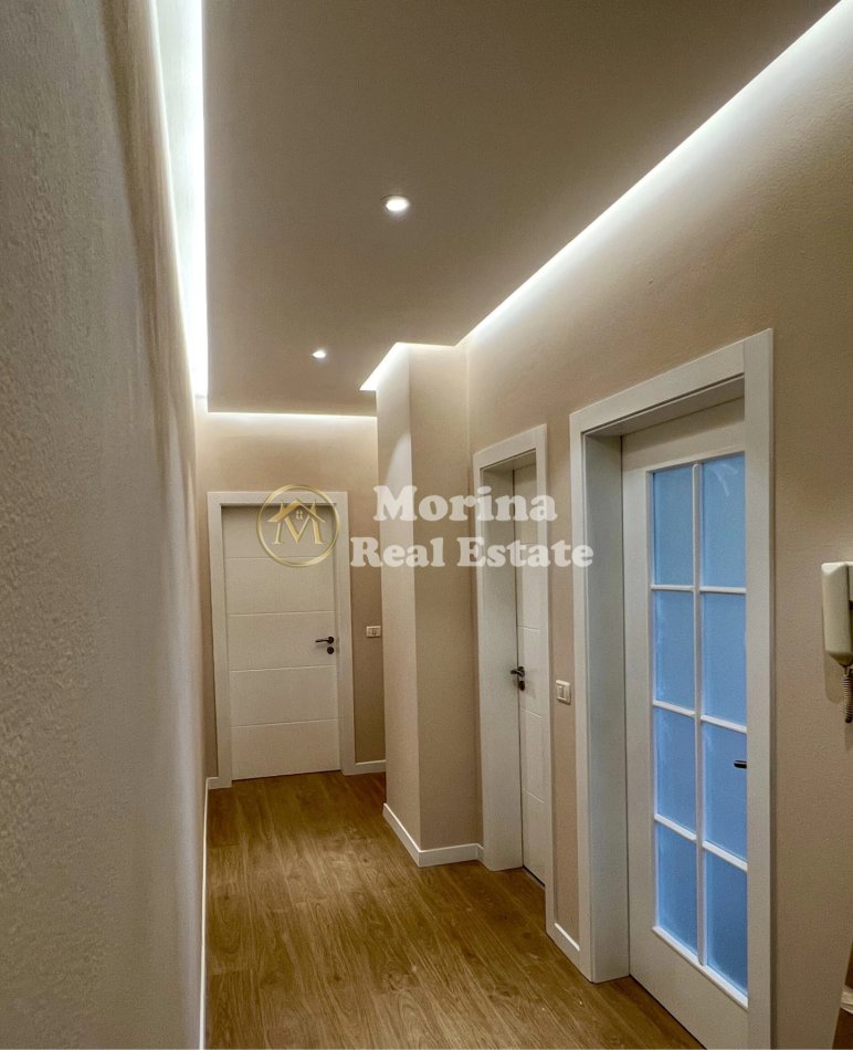 Tirane, jepet me qera apartament 1+1 Kati 5, 80 m² 550 € (Trgu Elektrik)