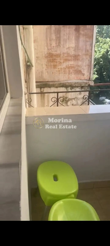 Tirane, jepet me qera apartament 1+1 Kati 4, 68 m² 550 € (Blloku)