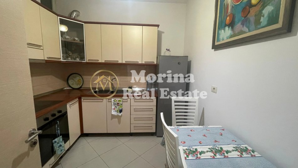 Tirane, jepet me qera apartament 2+1 Kati 7, 110 m² 650 € (Don Bosko)