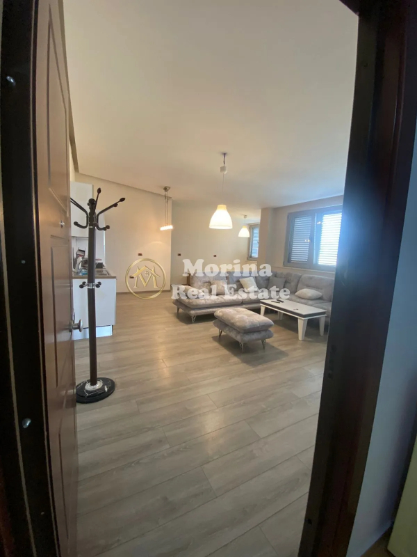 Tirane, jepet me qera apartament 1+1 Kati 8, 72 m² 500 € (Fusha Aviacionit)