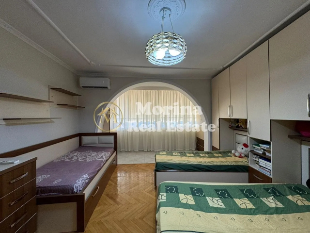 Tirane, jepet me qera apartament 2+1 Kati 5, 90 m² 700 € (Qender)