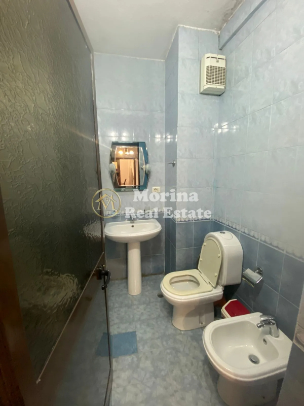 Tirane, jepet me qera apartament 2+1 Kati 2, 120 m² 600 € (Myslym Shyri)