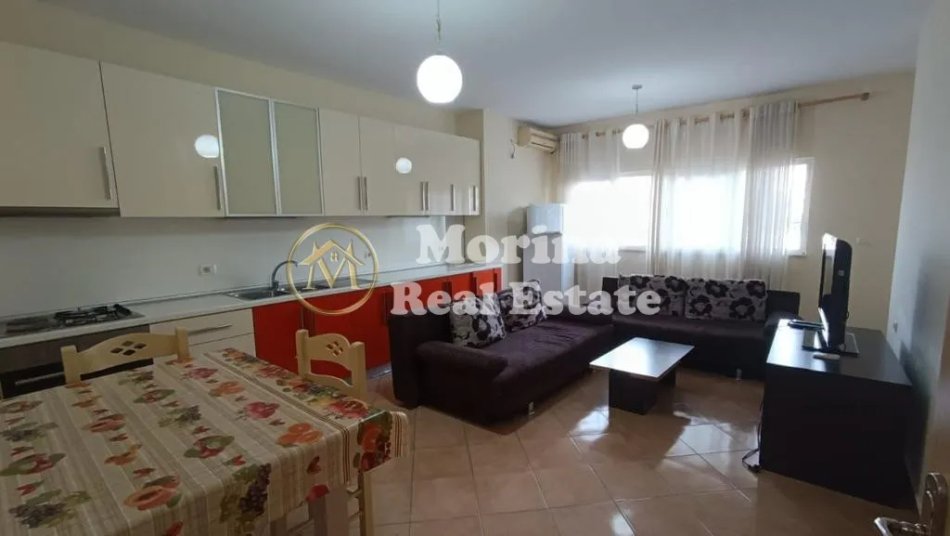 Tirane, jap me qera apartament 1+1 Kati 3, 70 m² 400 € (Rruga Bardhyl-Kryqezimi i Cajupit)