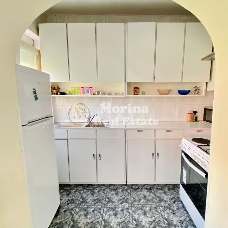 Tirane, jepet me qera apartament 2+1 Kati 2, 80 m² 700 € (Rruga Fortuzi)
