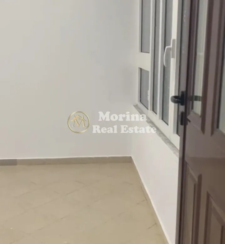 Tirane, jepet me qera shtepi 3+1 Kati 1, 110 m² 400 € (Rruga Besa)