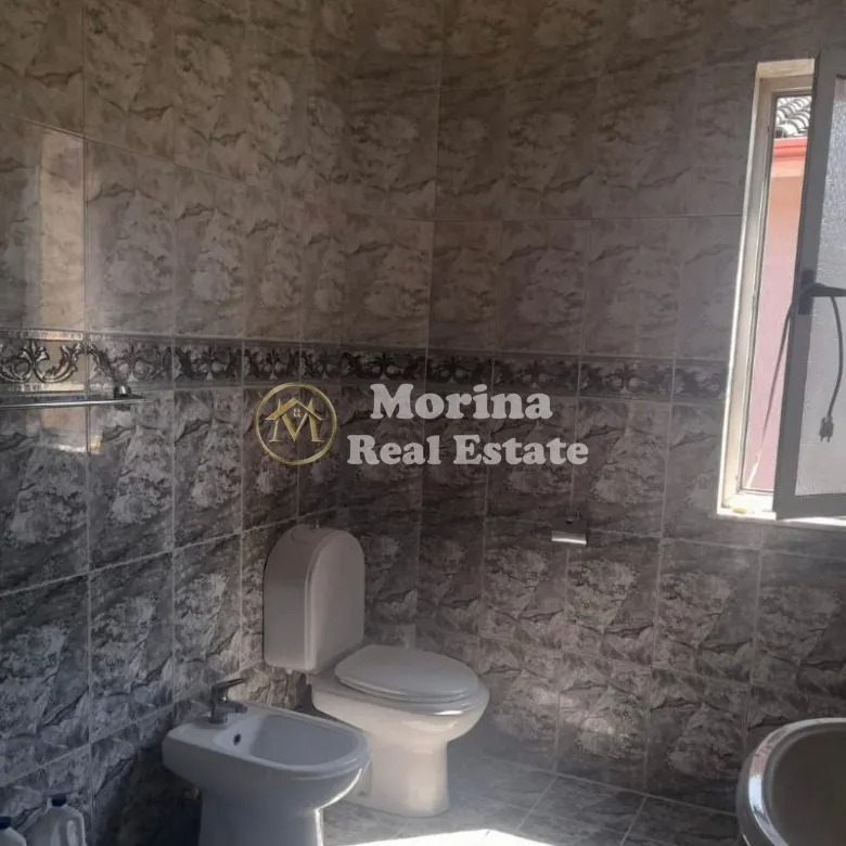 Tirane, jepet me qera shtepi 2+1 Kati 3, 130 m² 600 € (Kristal Center)