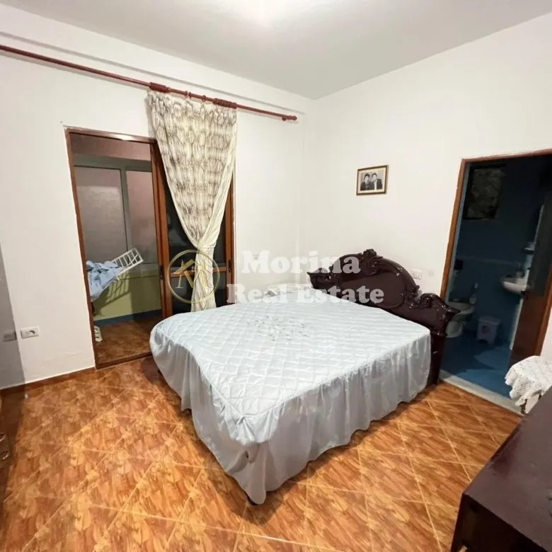 Tirane, jepet me qera Vile 2 Katshe , 230 m² 1.500 € (Ali Demi)