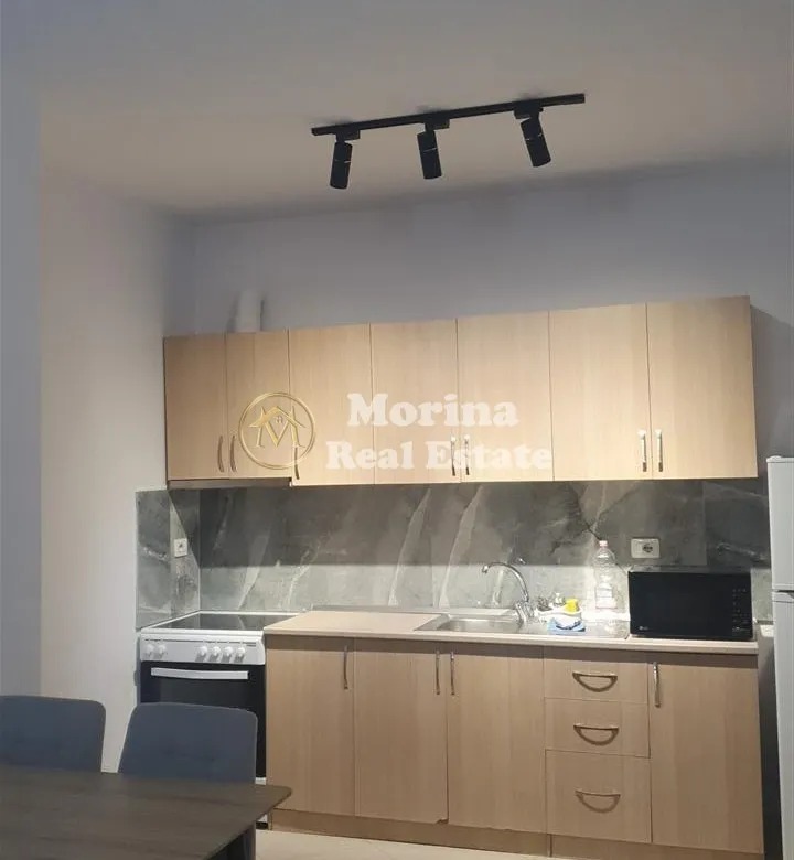 Tirane, jepet me qera apartament 1+1+Ballkon Kati 2, 65 m² 400 € (Astir)