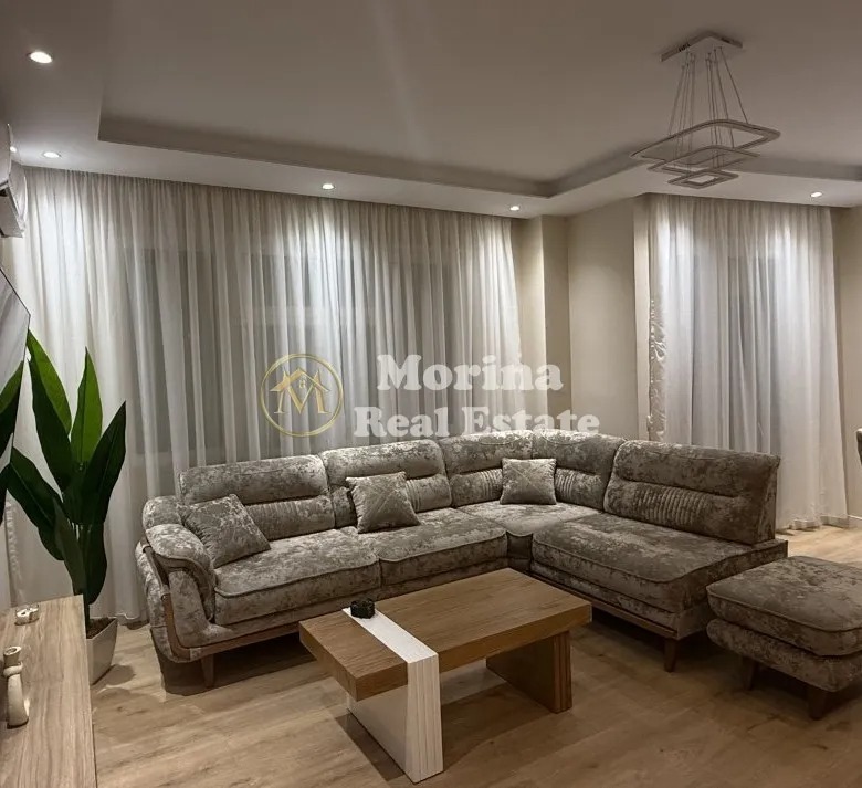 Tirane, jepet me qera apartament 2+1+Ballkon Kati 2, 150 m² 800 € (Liqeni i Thate)