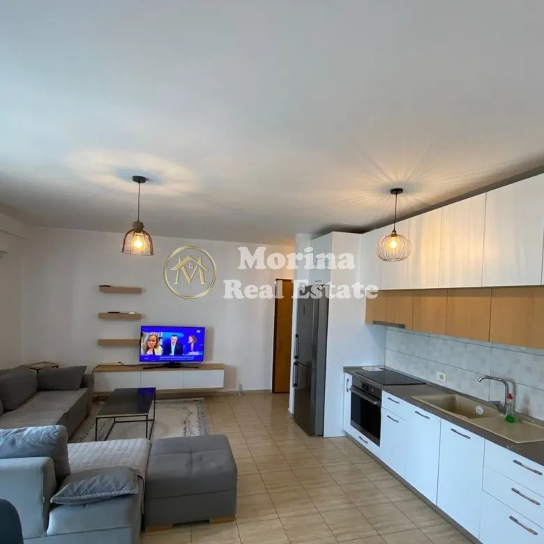 Tirane, jepet me qera apartament 2+1+Ballkon Kati 3, 94 m² 550 € (Kodra e Diellit)