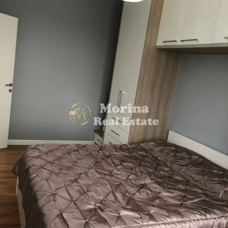 Tirane, jepet me qera apartament 3+1+Ballkon Kati 3, 120 m² 450 € (Kamez)