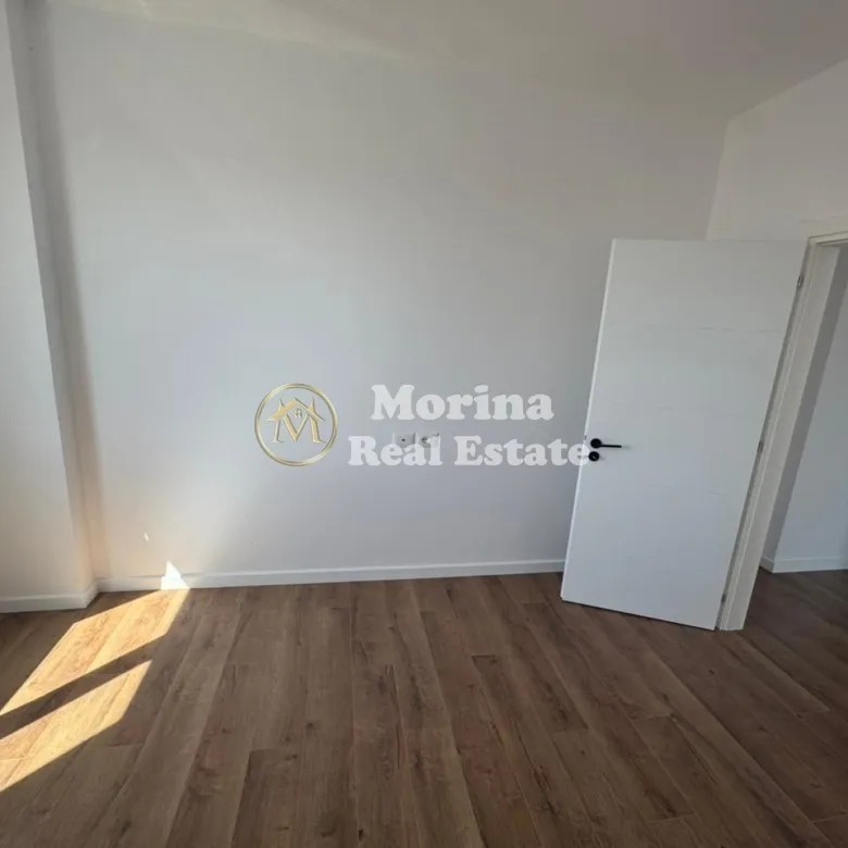 Tirane, jepet me qera apartament 1+1 Kati 5, 60 m² 360 € (Rruga Dine Hoxha)