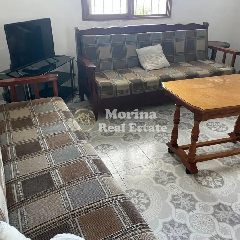 Tirane, jepet me qera shtepi 2+1 Kati 1, 100 m² 300 € (Bulevardi i Ri)
