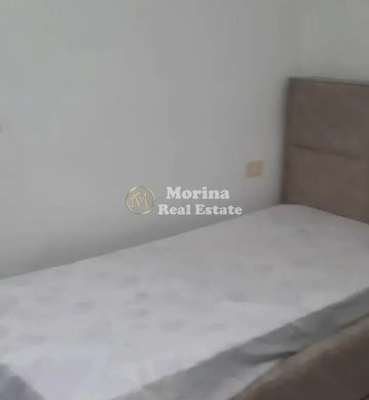 Tirane, jepet me qera shtepi 1+1 Kati 1, 52 m² 400 € (Zogu i Zi)
