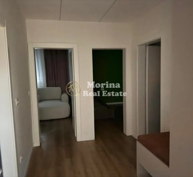 Tirane, jepet me qera apartament 2+1 Kati 3, 80 m² 850 € (Rruga e Kavajes)