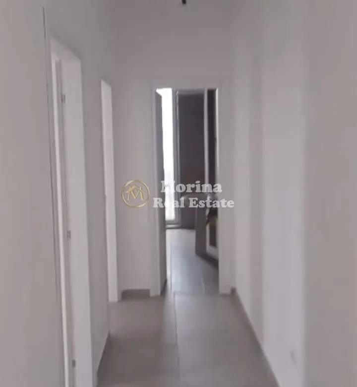Tirane, jepet me qera apartament 2+1 Kati 5, 75 m² 400 € (Rruga 5 Maji)