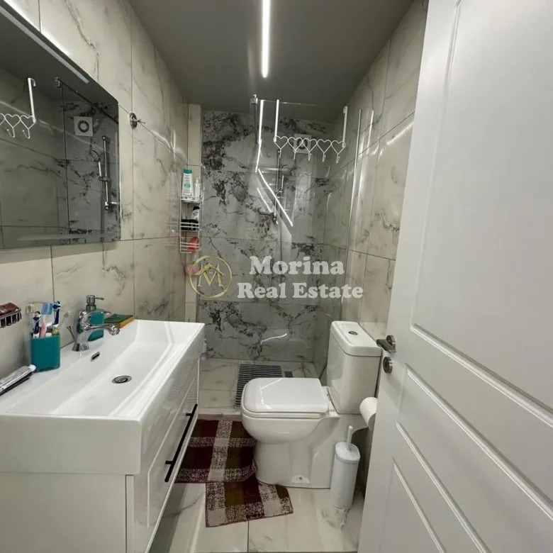 Tirane, jepet me qera apartament 1+1 Kati 1, 50 m² 550 € (Pazari i Ri)