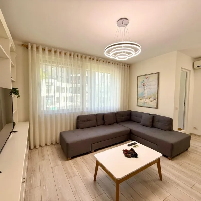 Tirane, jepet me qera apartament 1+1 Kati 8, 70 m² 900 € (Rruga e Kosovareve)