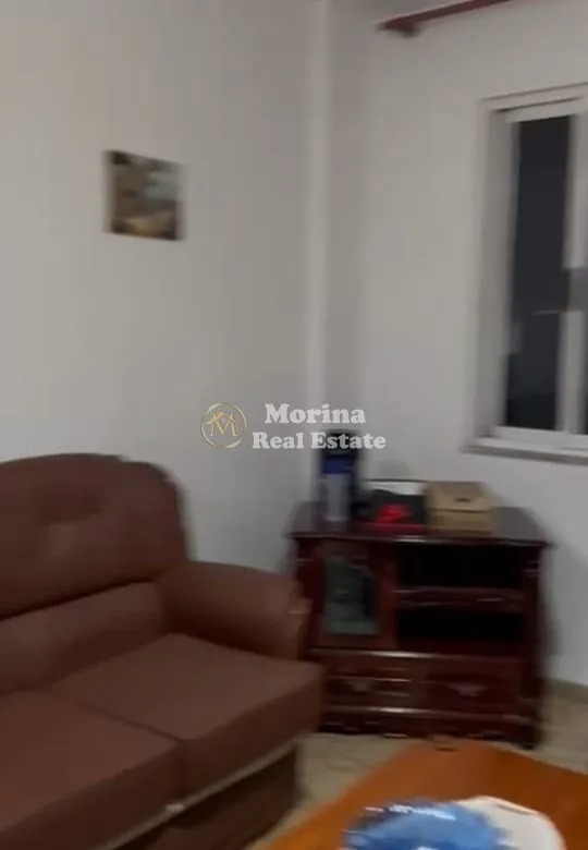Tirane, jepet me qera apartament 1+1 Kati 3, 57 m² 550 € (Komuna e Parisit)