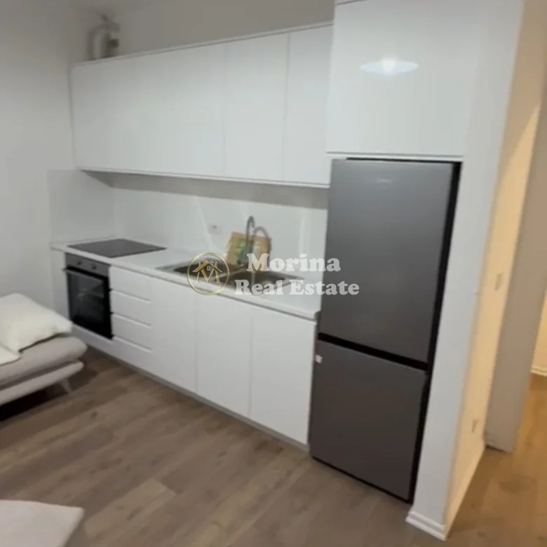 Tirane, jepet me qera apartament 1+1 Kati 7, 60 m² 450 € (Rruga 5 Maji)