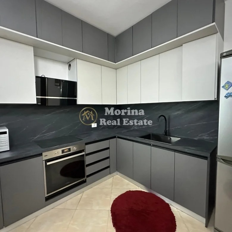Tirane, jepet me qera apartament 2+1 Kati 3, 106 m² 800 € (Jordan Misja,Kompleksi Gener 2)