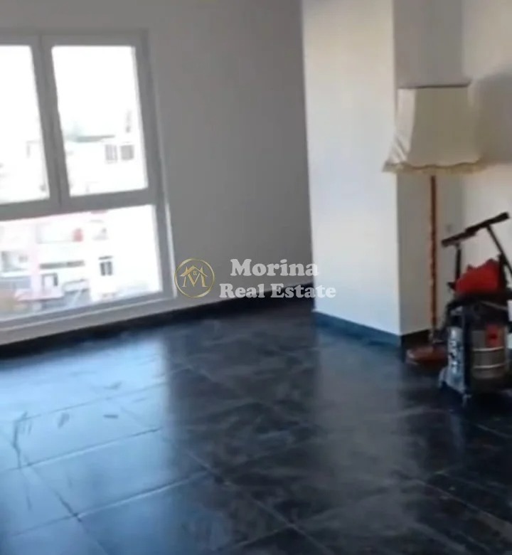 Tirane, jepet me qera apartament 2+1 Kati 5, 120 m² 800 € (Zogu i ZI)