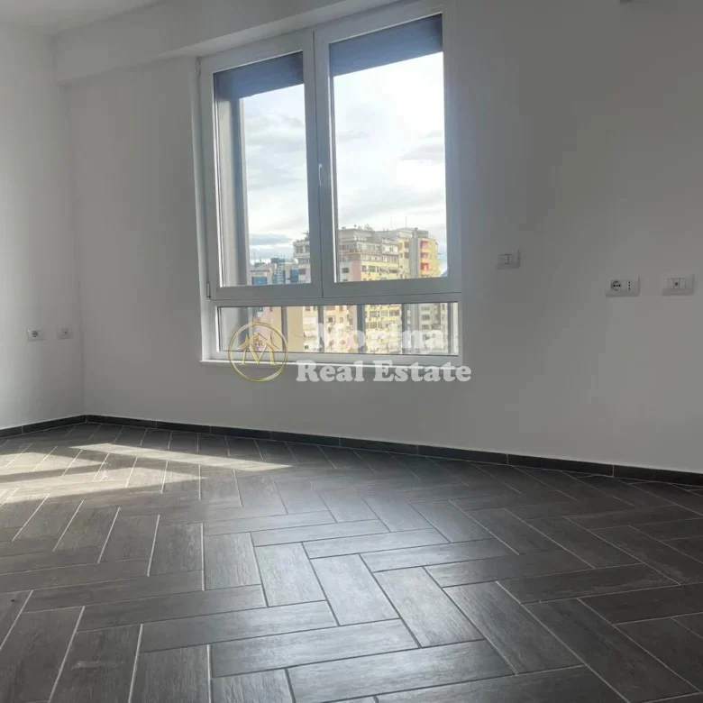 Tirane, jepet me qera ambjent biznesi Kati 8, 70 m² 750 € (Myslym Shyri)