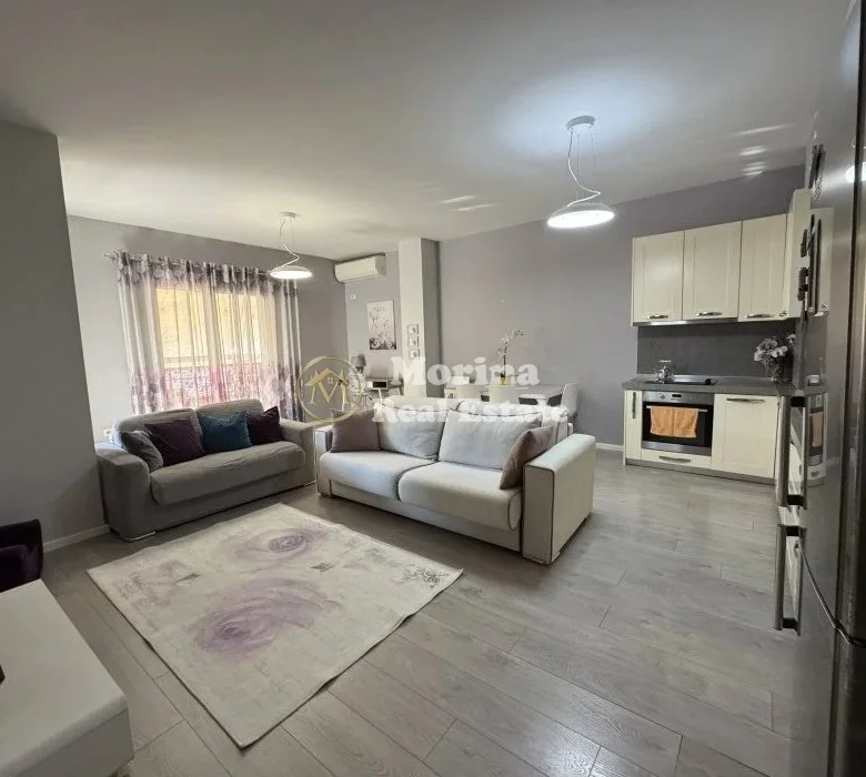 Tirane, jepet me qera apartament 1+1 Kati 3, 70 m² 600 € (Stacioni i Trenit)