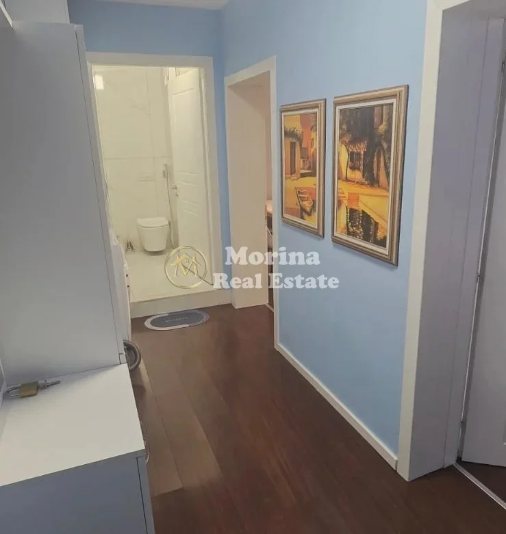 Tirane, jepet me qera apartament 1+1 Kati 4, 50 m² 550 € (Rruga e Durresit)