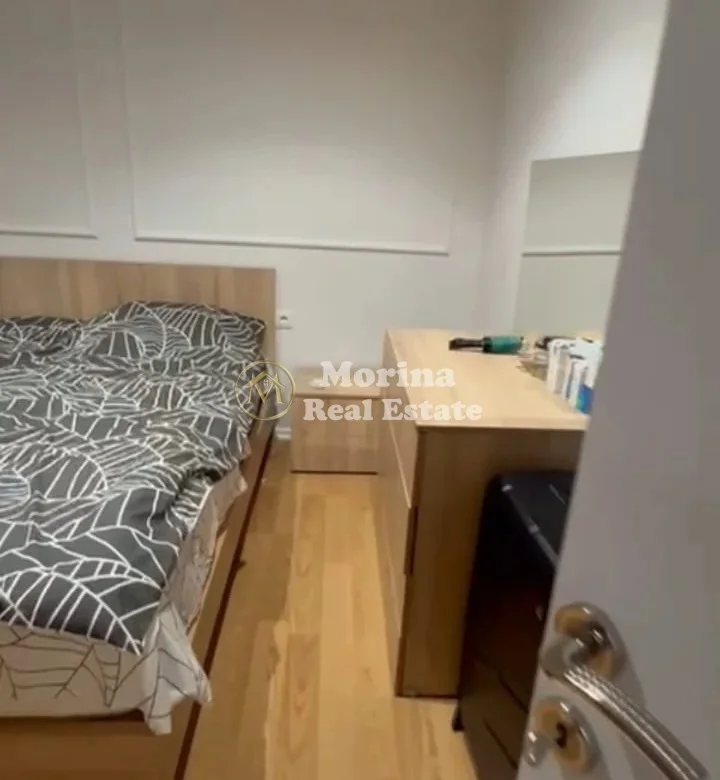 Tirane, jepet me qera apartament 1+1 Kati 3, 90 m² 550 € (Selite)