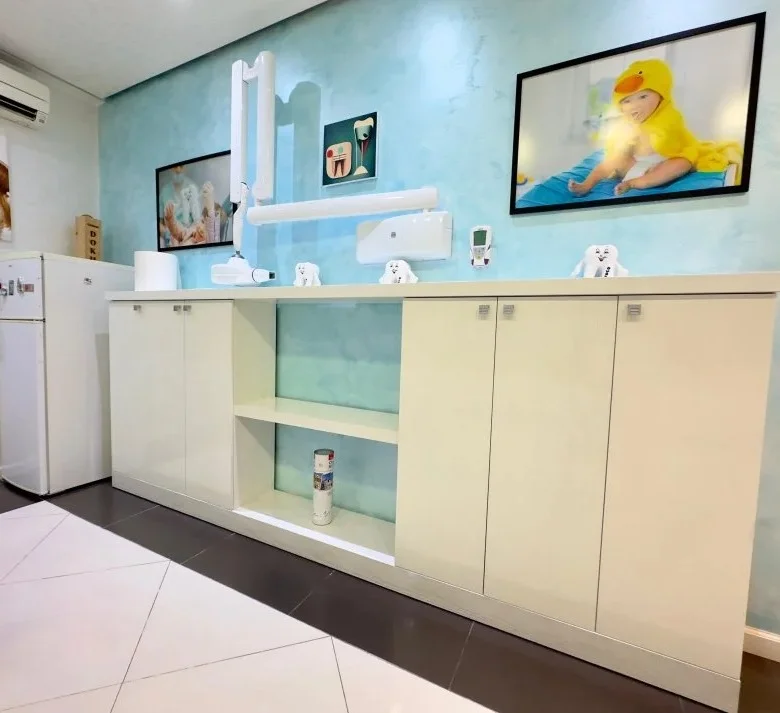 Tirane, jepet me qera ambjent biznesi Kati 1, 60 m² 800 € (Ali Demi)